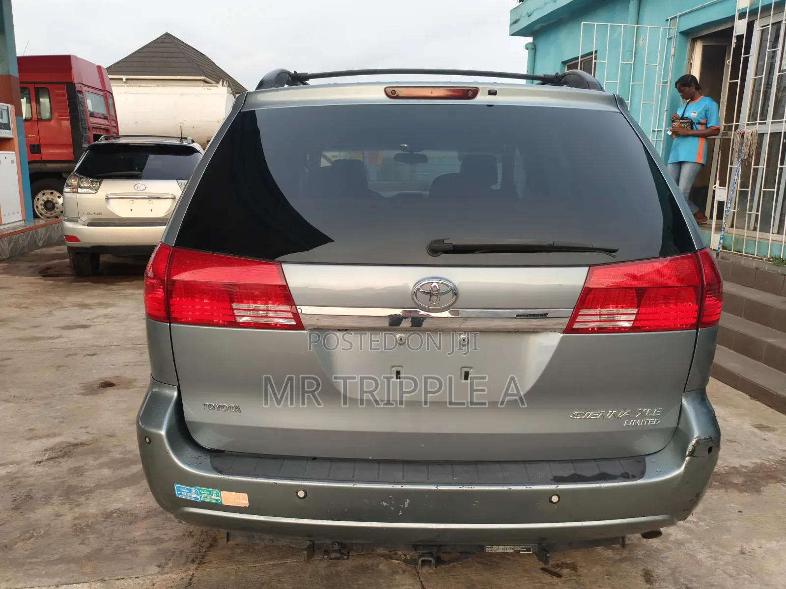 Toyota Sienna 2005 Blue