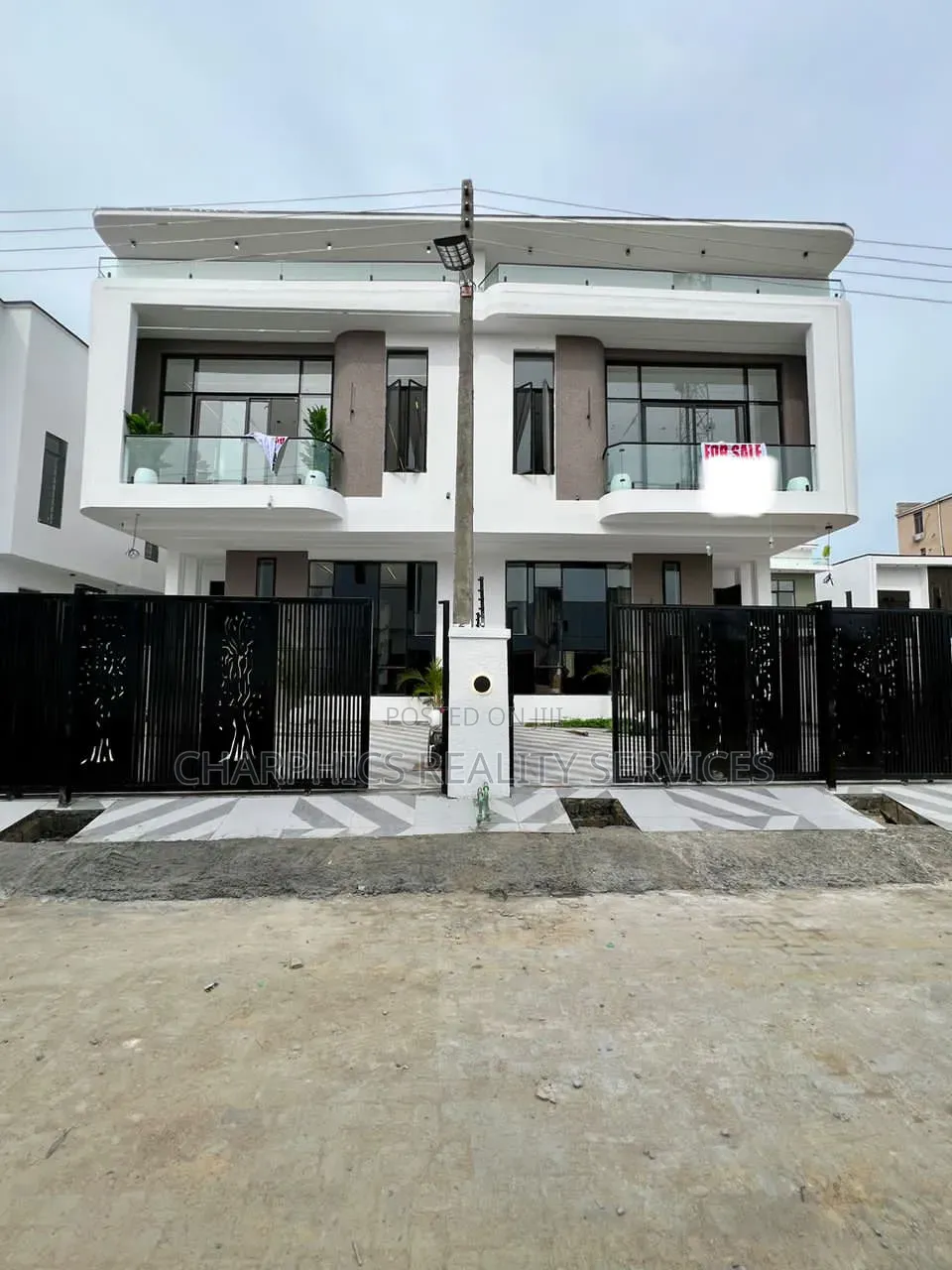 4bdrm Duplex in Ikota for sale