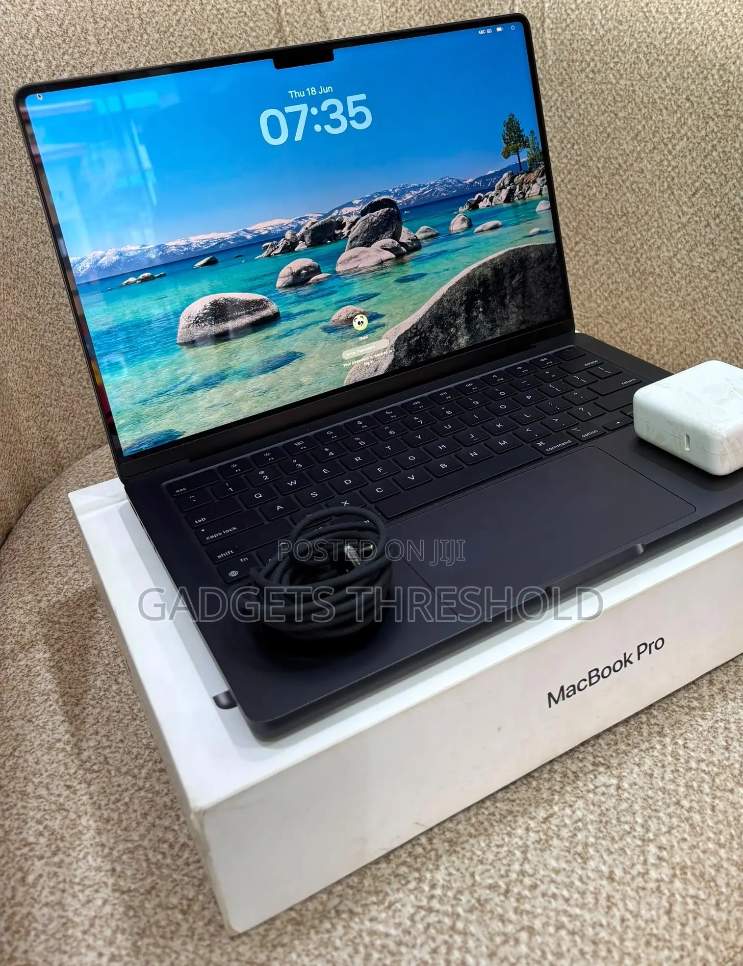 Laptop Apple MacBook Pro 2024 M4 16GB Apple M4 Pro SSD 512GB