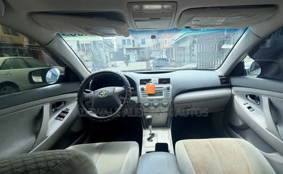 Toyota Camry 2009 Silver
