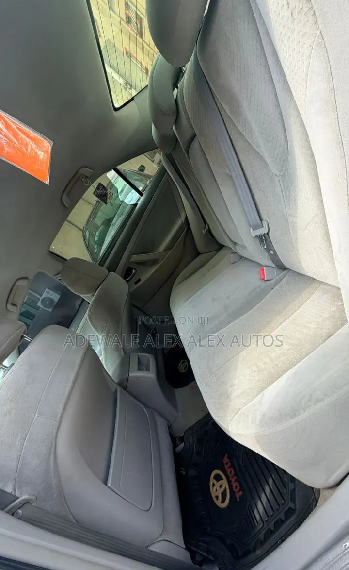 Toyota Camry 2009 Silver