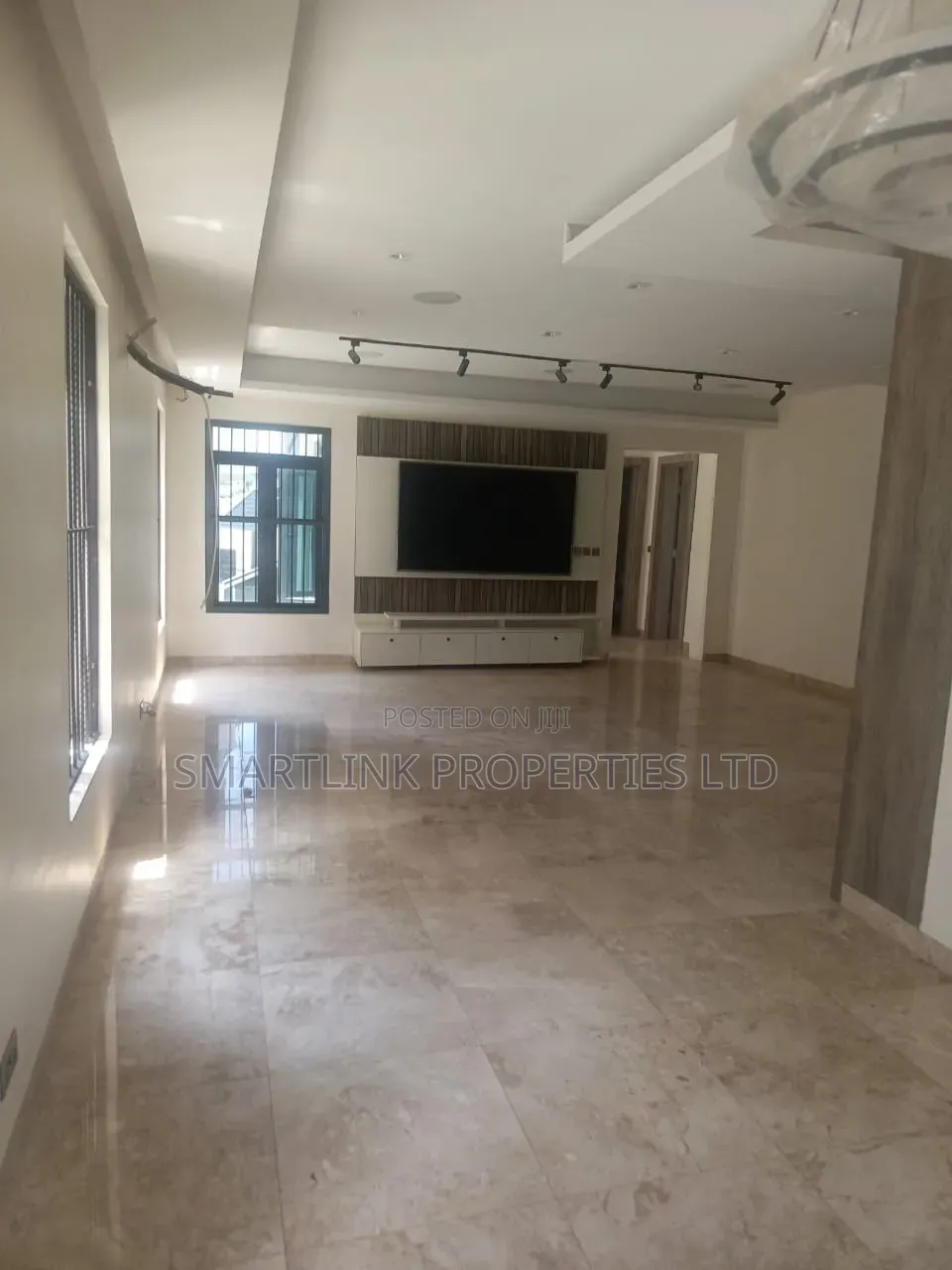 5bdrm Duplex in Asokoro for sale