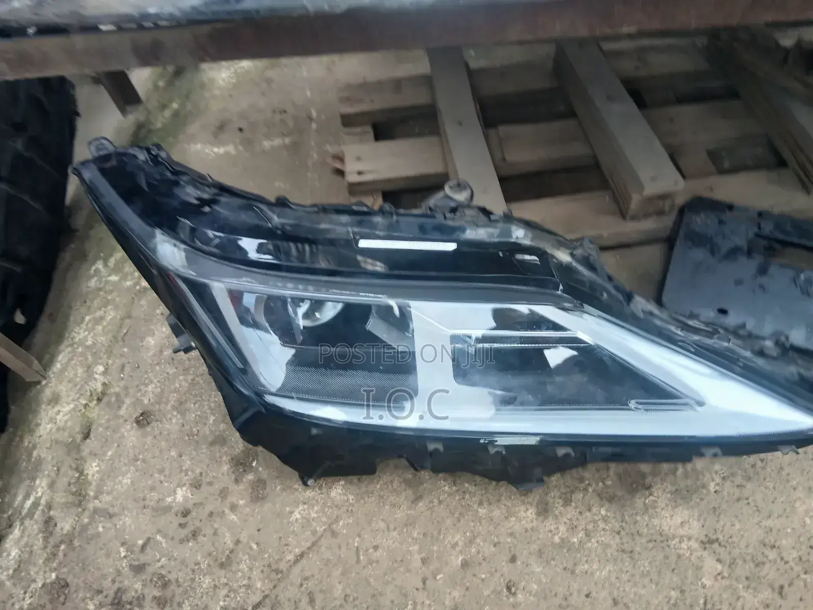 Headlamp for Lexus Rx 350 2019-2020-2021-2022 Charger Type Tokunbo