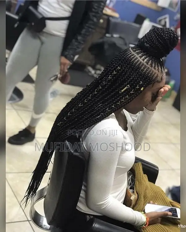Home Service Hairdresser in Surulere