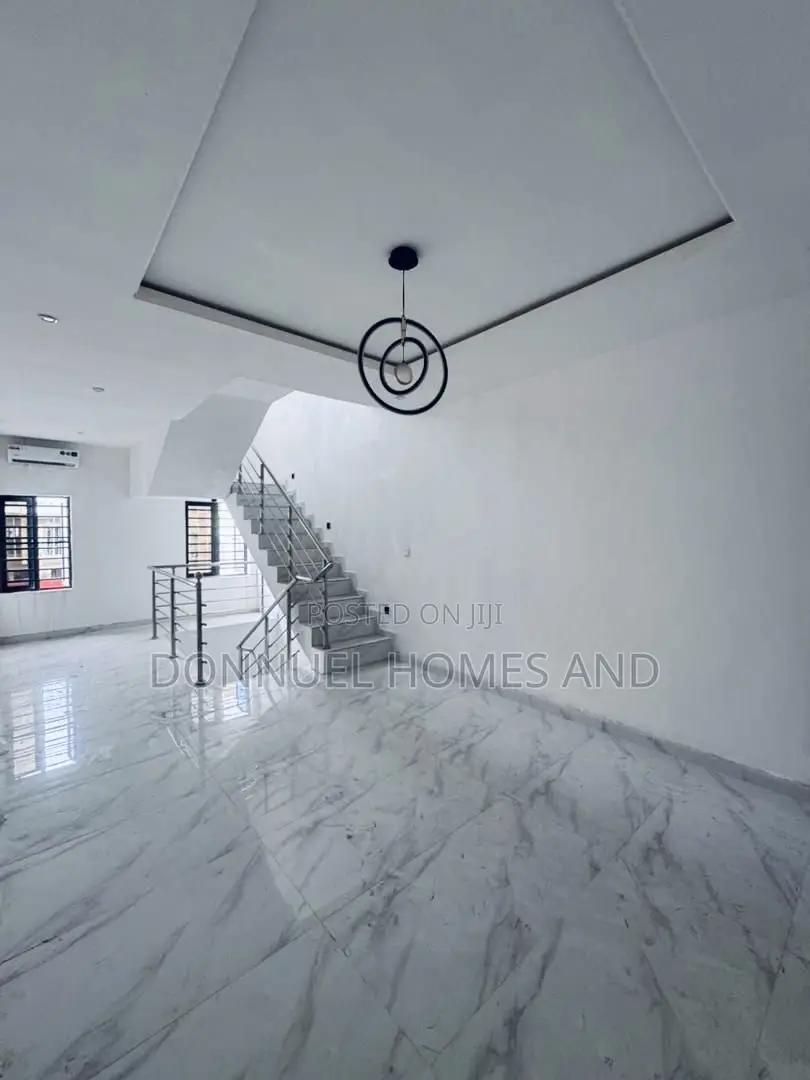 2bdrm Townhouse / Terrace in Ikate for rent