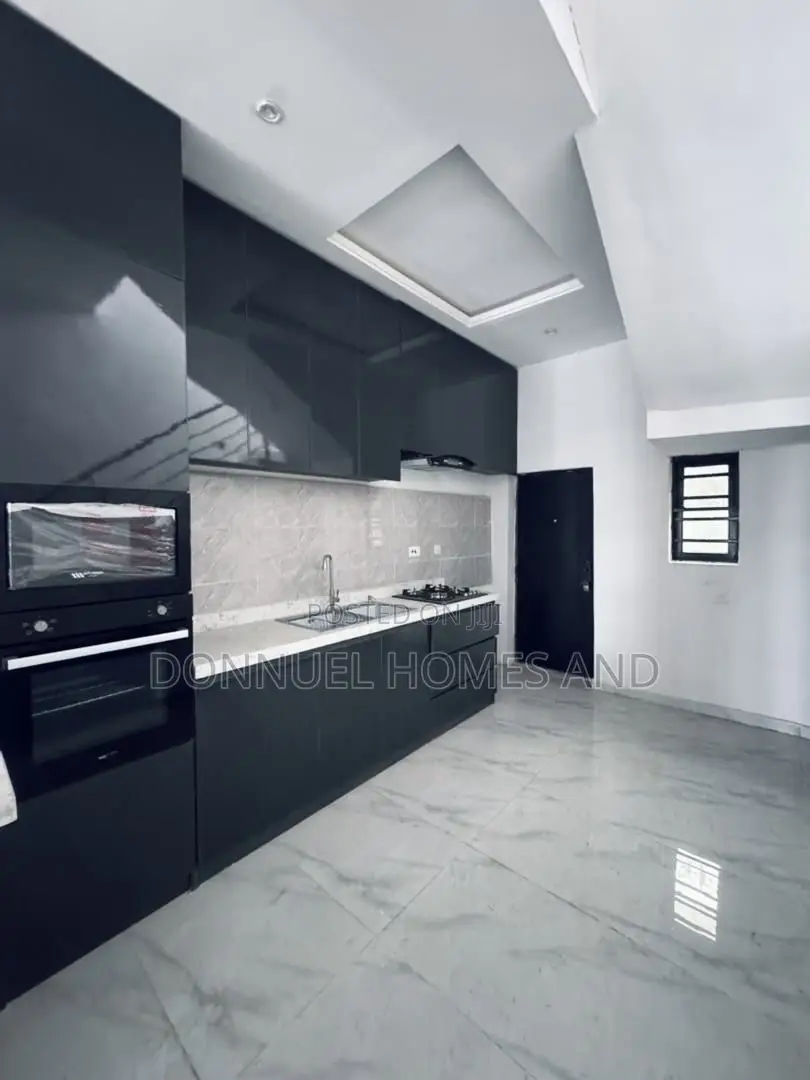2bdrm Townhouse / Terrace in Ikate for rent