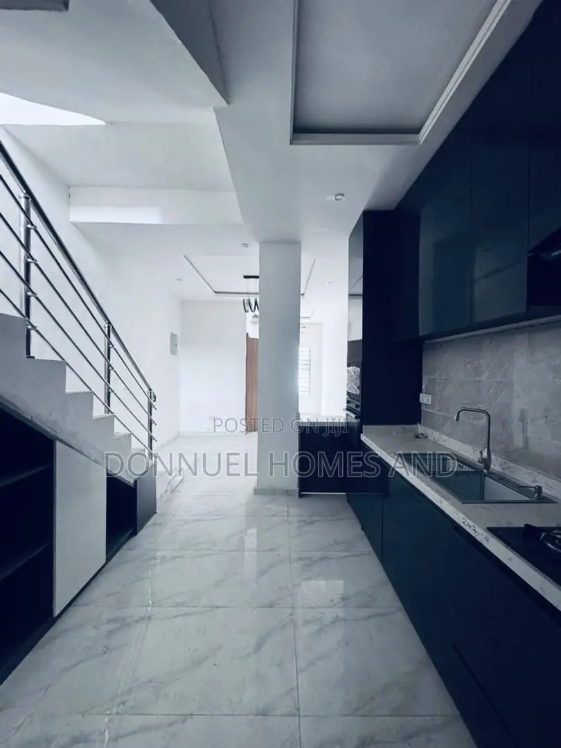 2bdrm Townhouse / Terrace in Ikate for rent