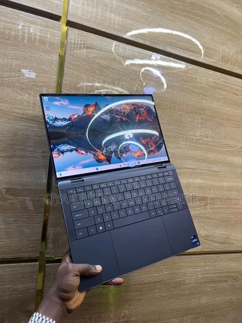 Laptop Dell Latitude 9440 32GB Intel Core i7 SSD 500GB