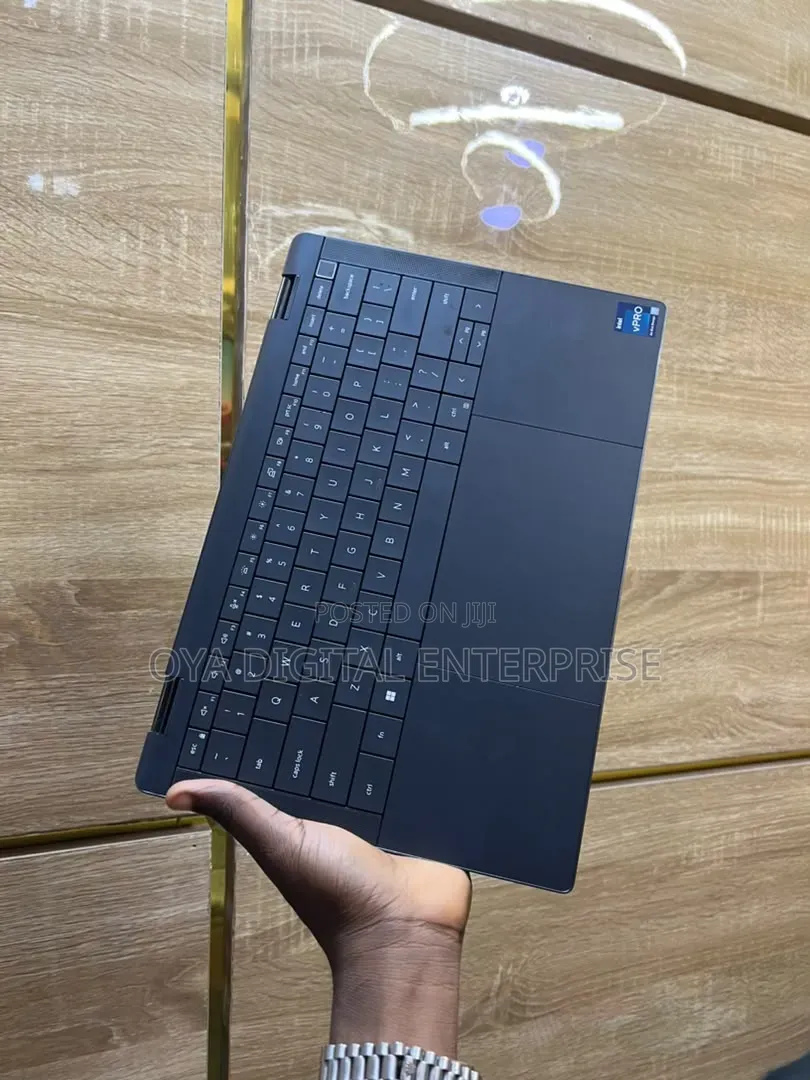 Laptop Dell Latitude 9440 32GB Intel Core i7 SSD 500GB