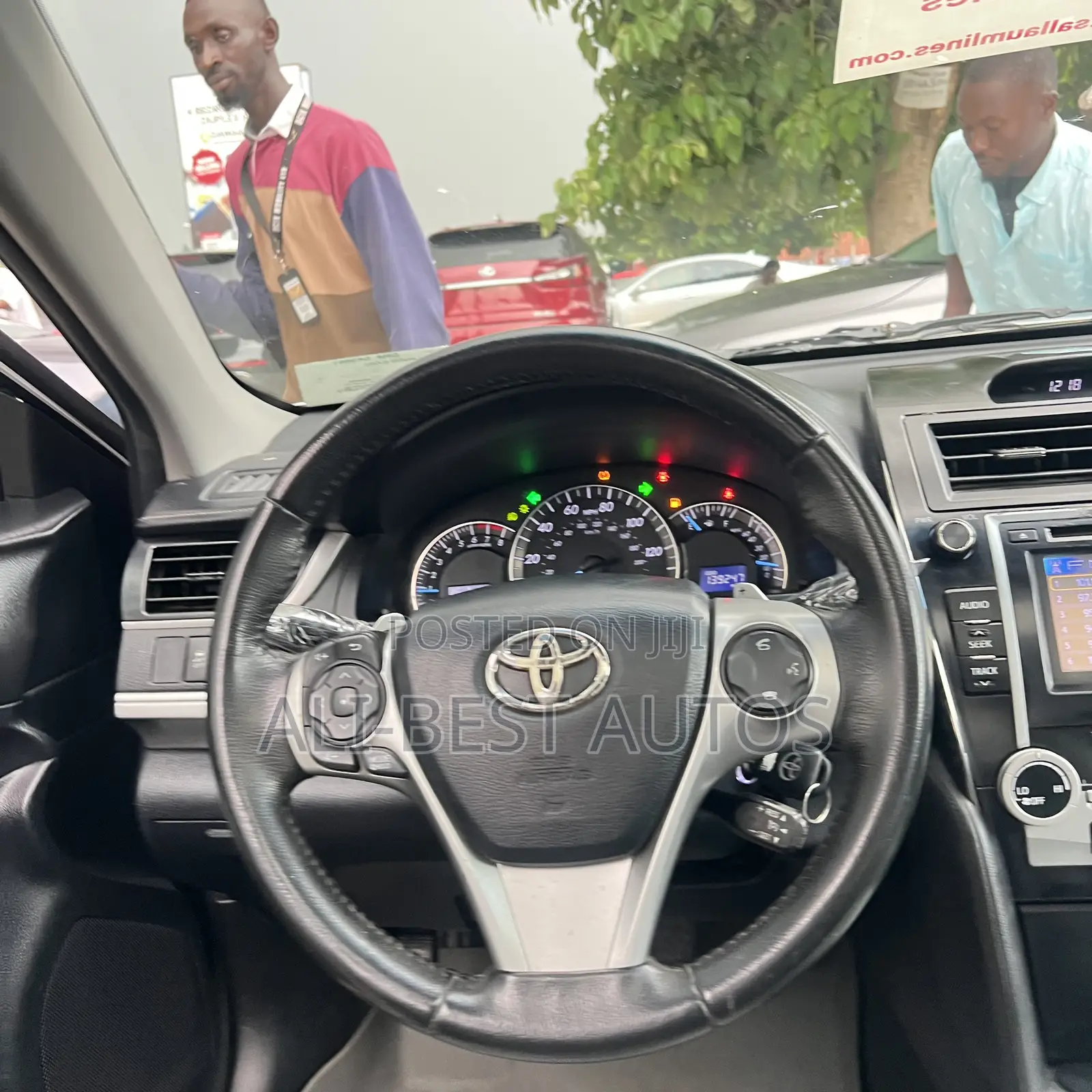 Toyota Camry SE 4dr Sedan (2.5L 4cyl 6A) 2012 Silver