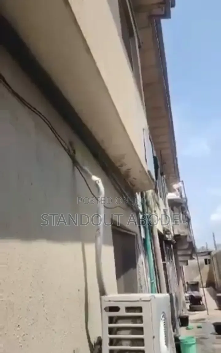 2bdrm Block of Flats in Prime Location, Shasha for sale