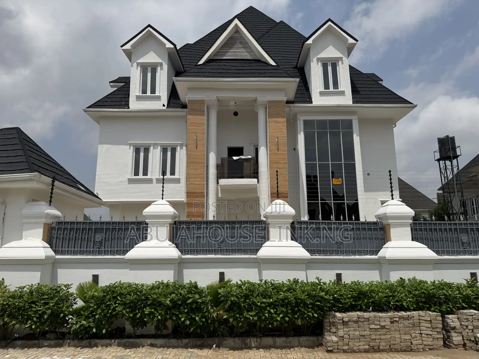 7bdrm Duplex in Efab Metropolis, Karsana for sale