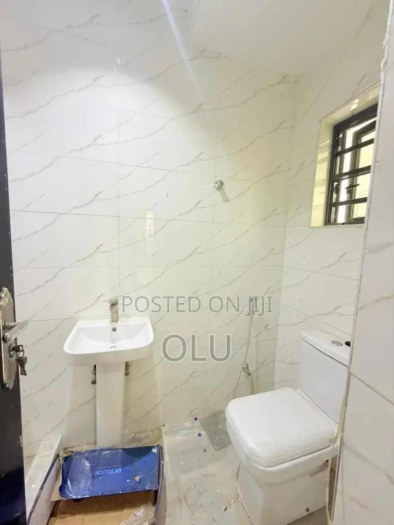 3bdrm Block of Flats in Ikeja Gra for sale