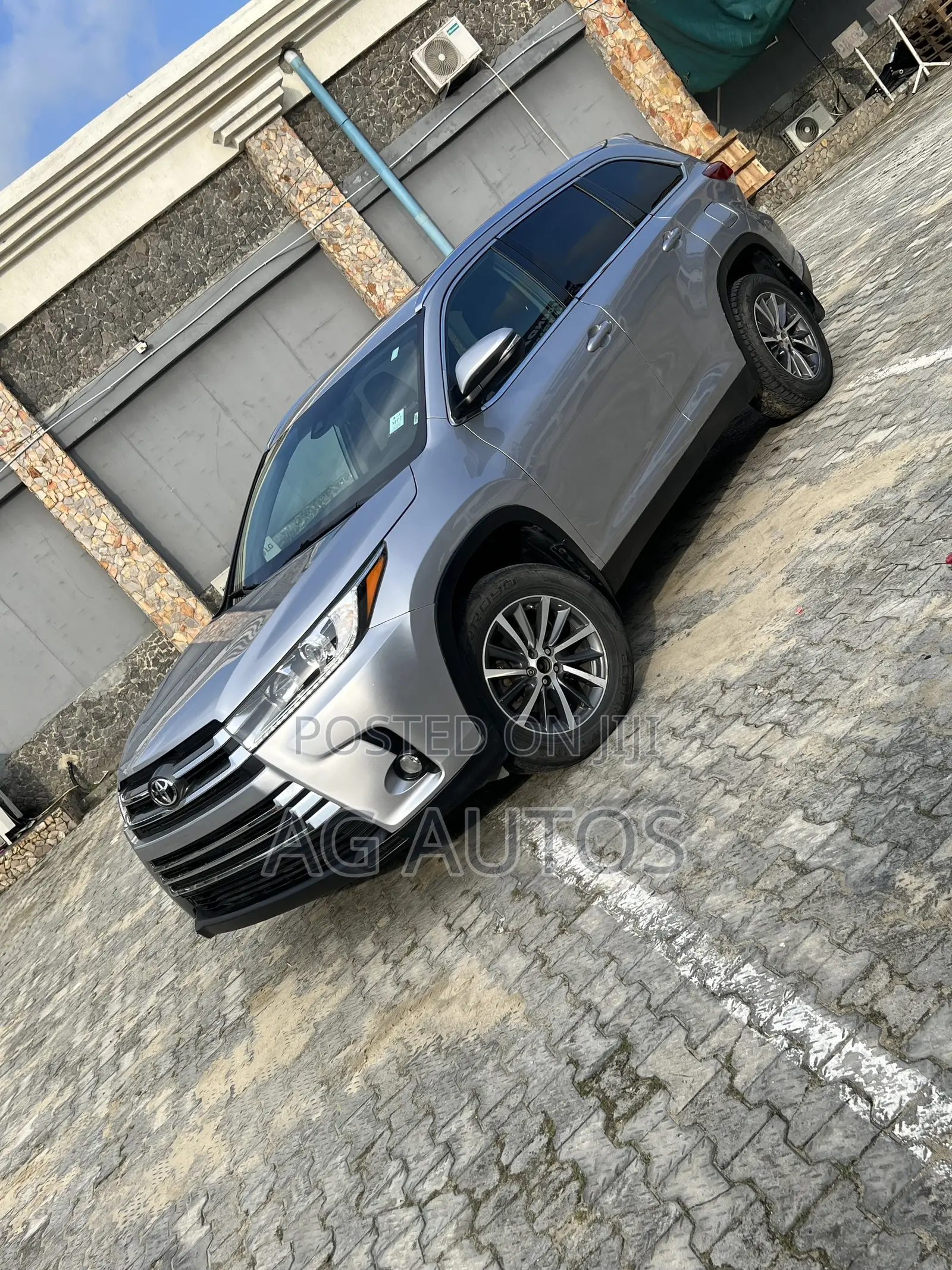 Toyota Highlander XLE 2019 Gray