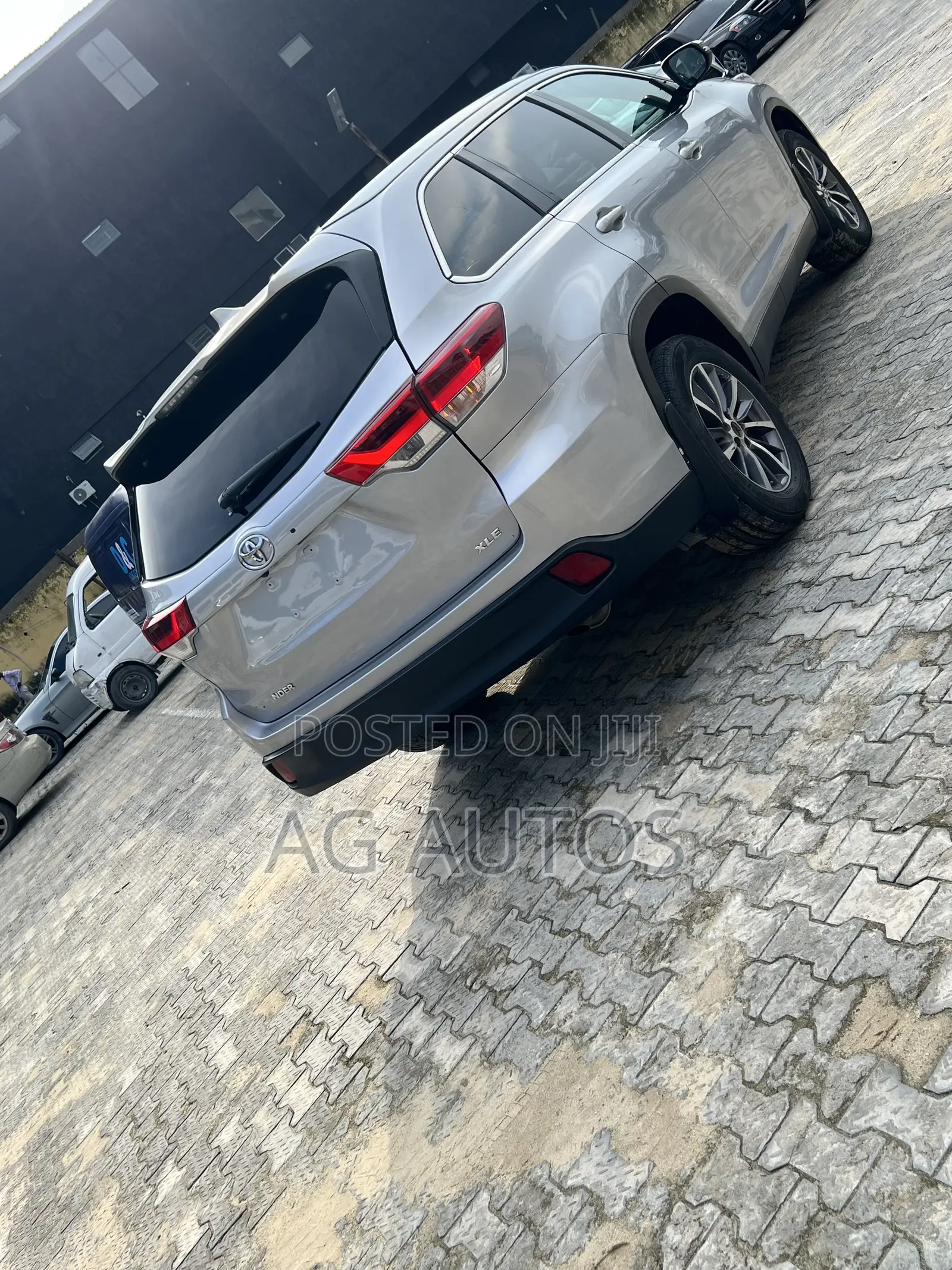 Toyota Highlander XLE 2019 Gray
