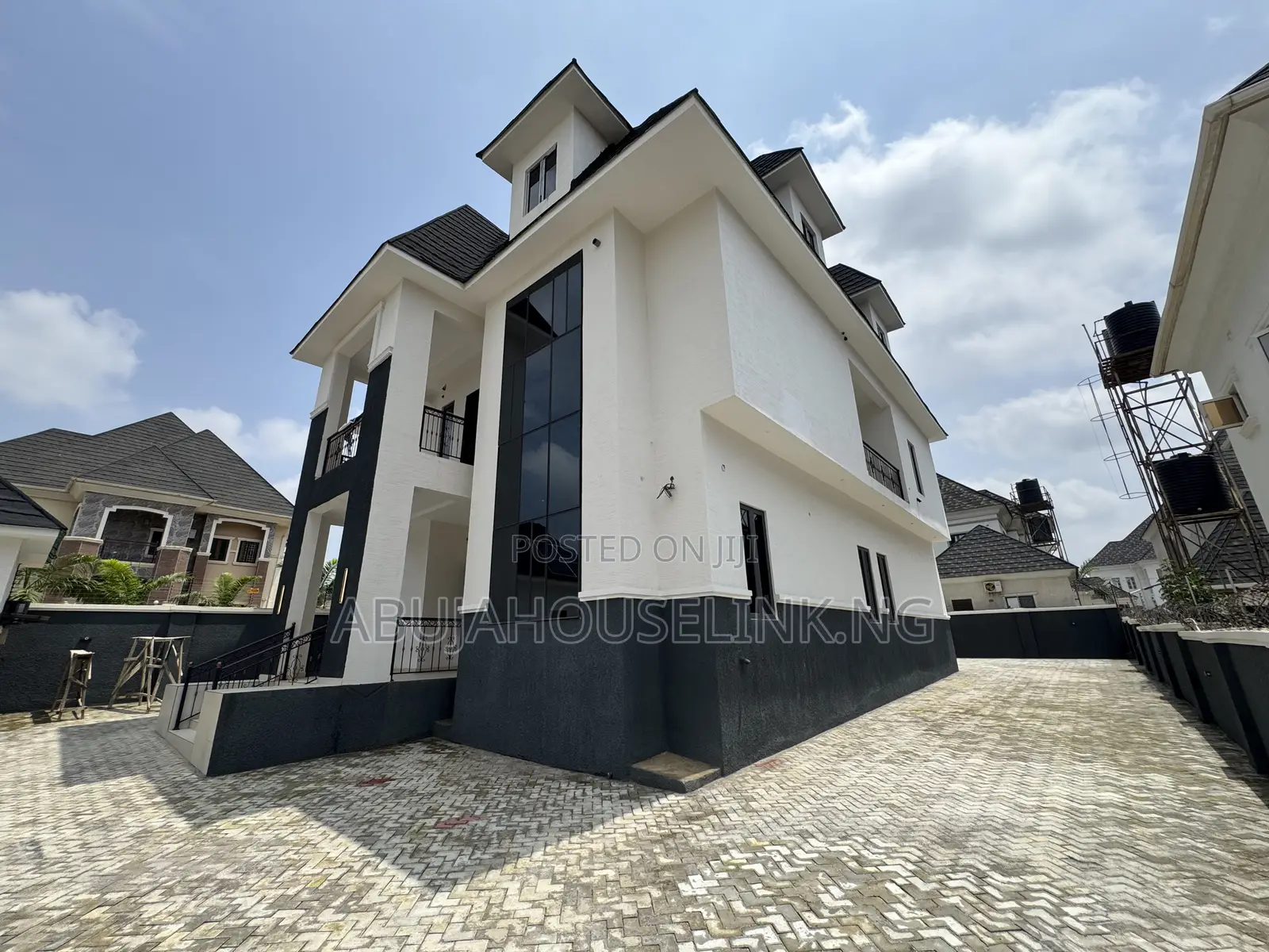 7bdrm Duplex in Efab Metropolis, Karsana for sale