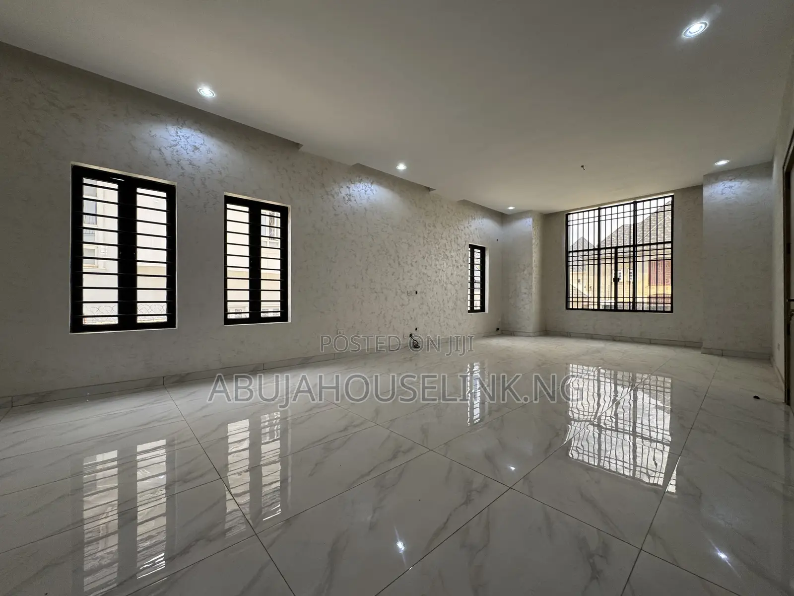 7bdrm Duplex in Efab Metropolis, Karsana for sale
