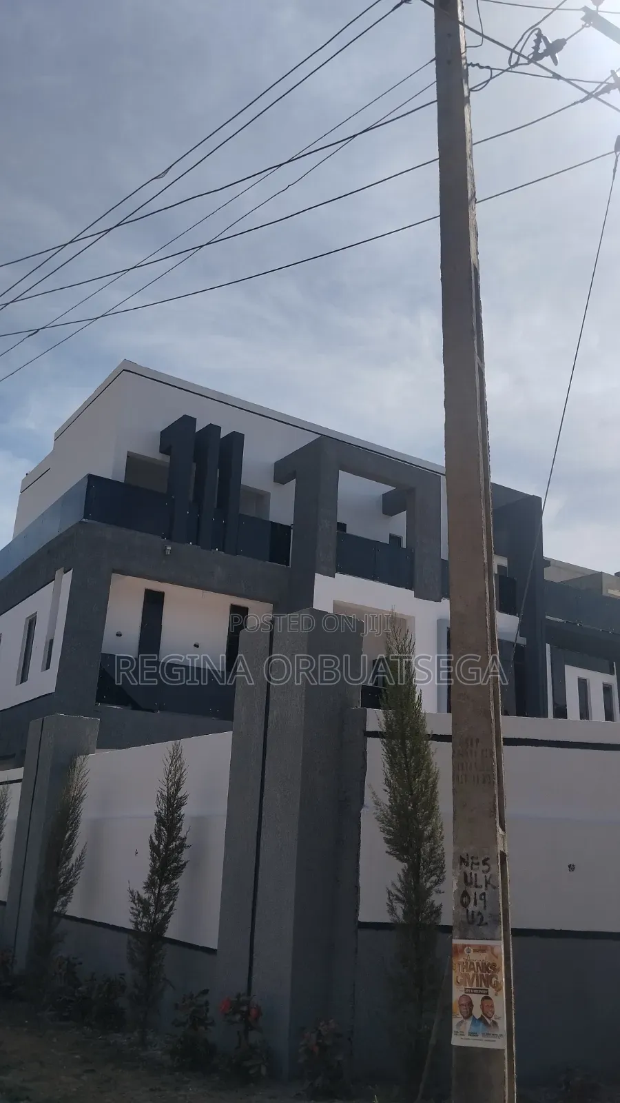 5bdrm Duplex in Jos for sale
