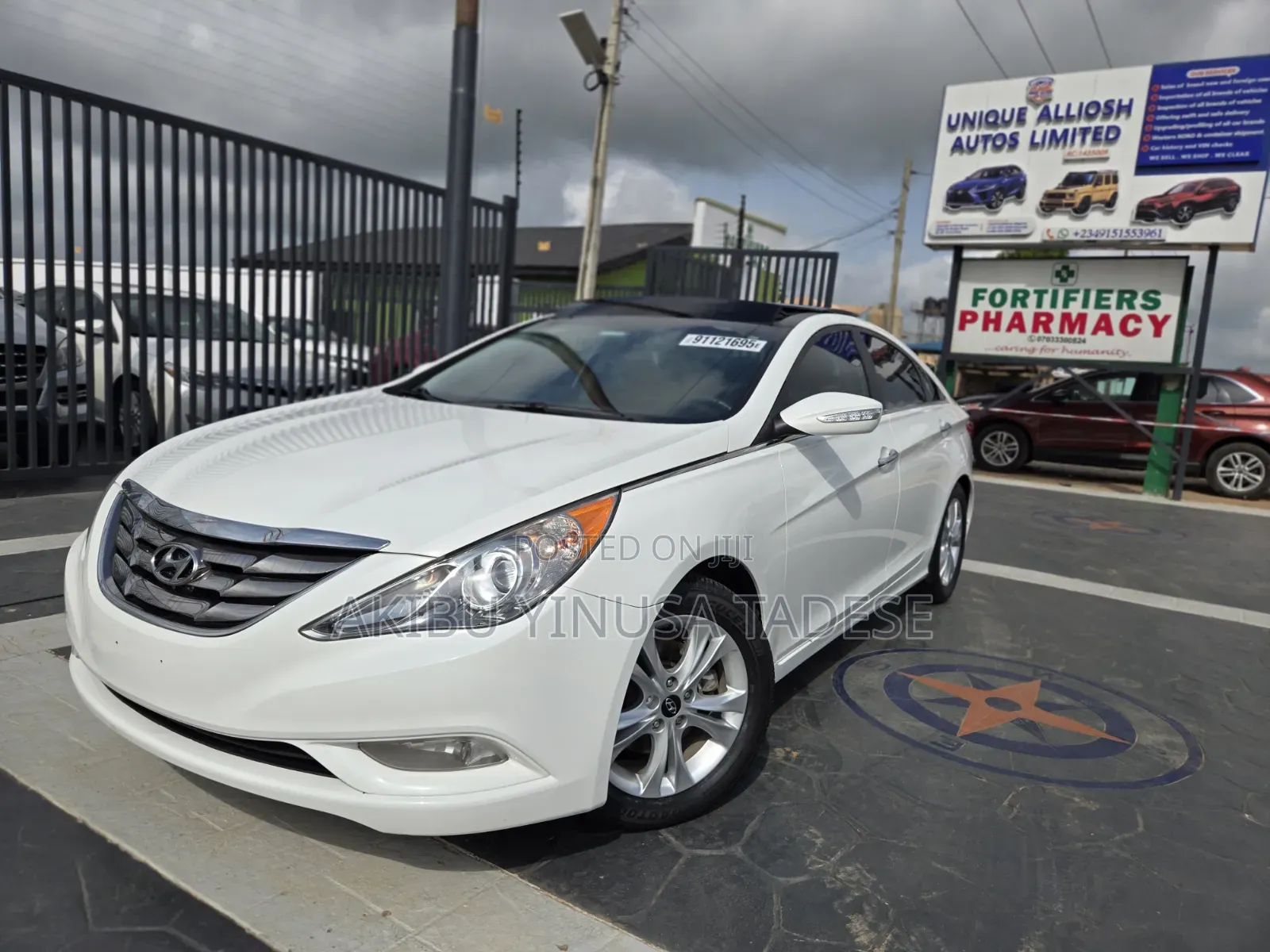 Hyundai Sonata Limited Sedan FWD (2.4L 4cyl 6A) 2012 White