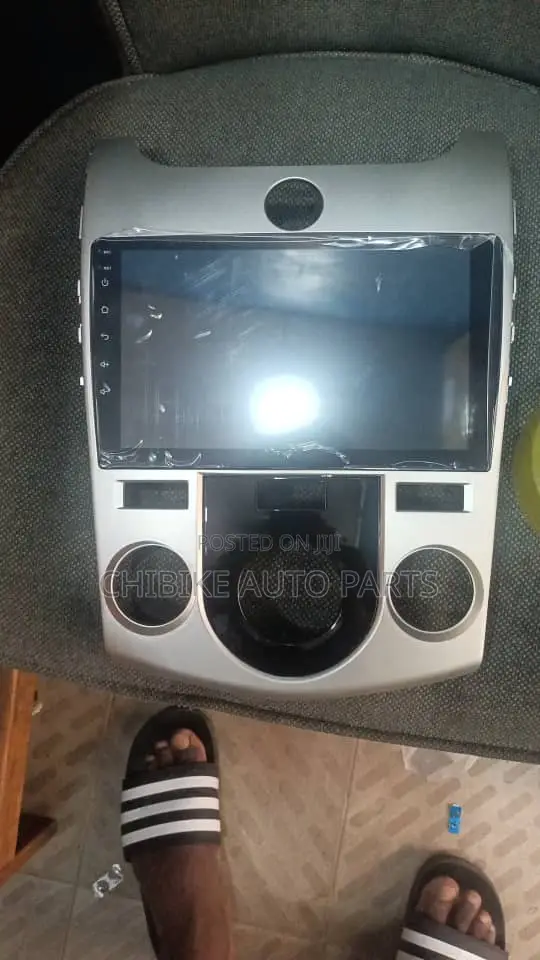 Kia Cerato 2008-2012 Navigation Android/Reverse Camera