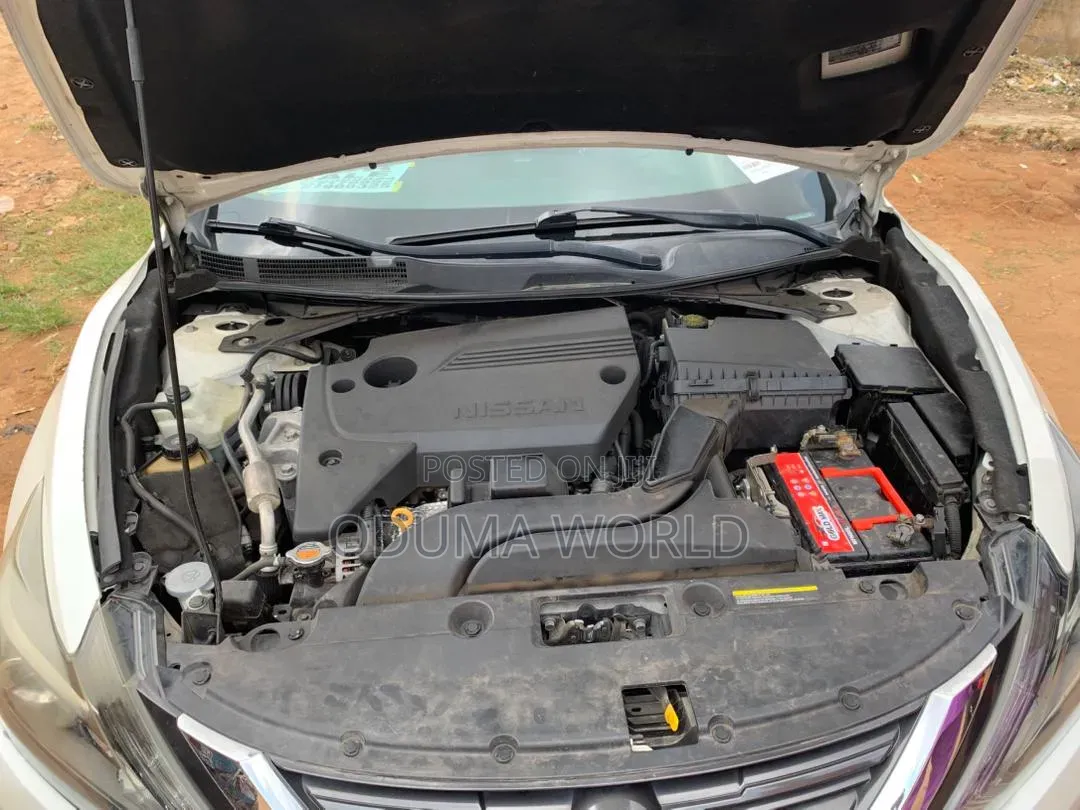 Nissan Altima 2.5 SL 2017 White