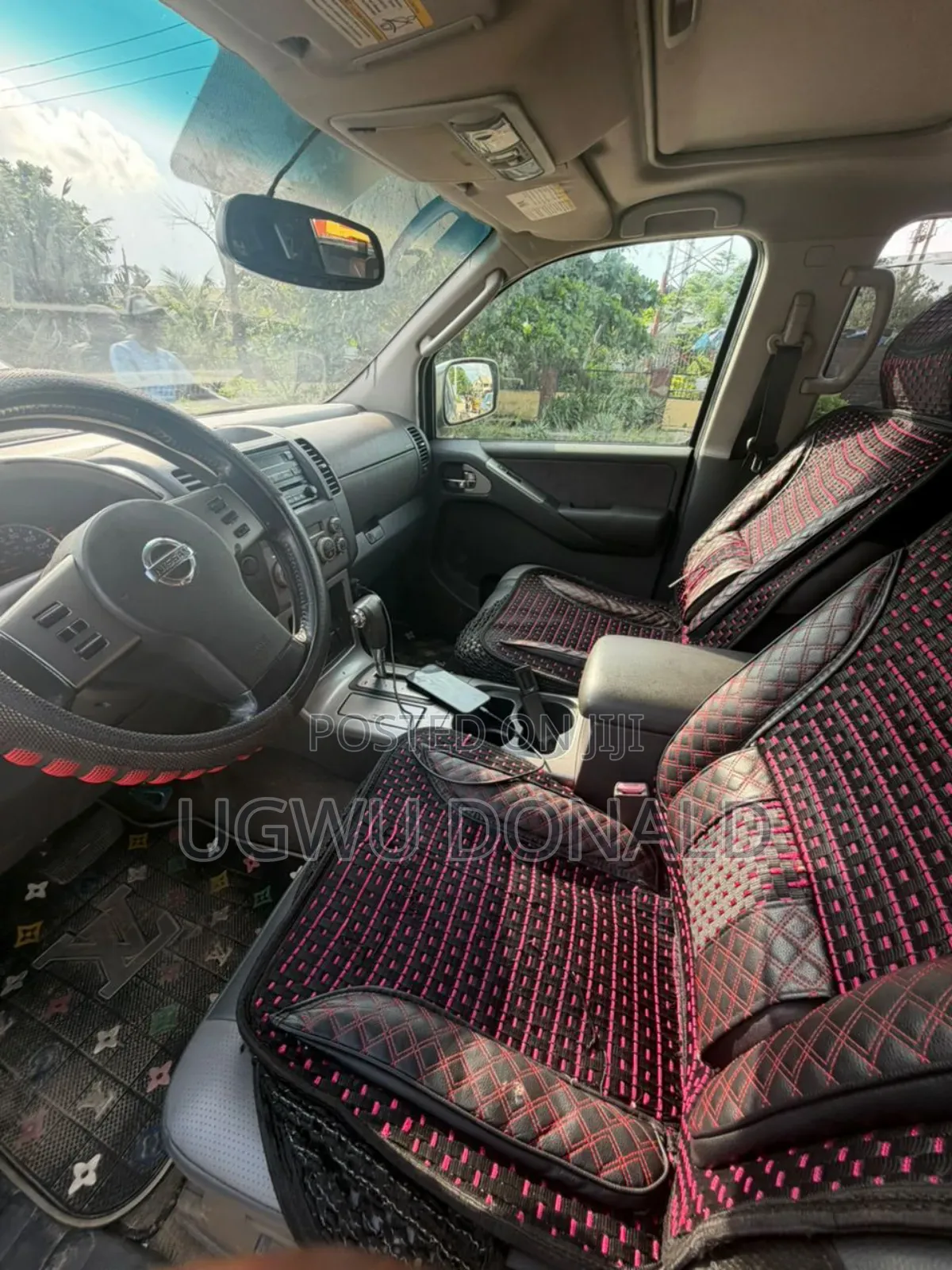 Nissan Pathfinder 2010 Black