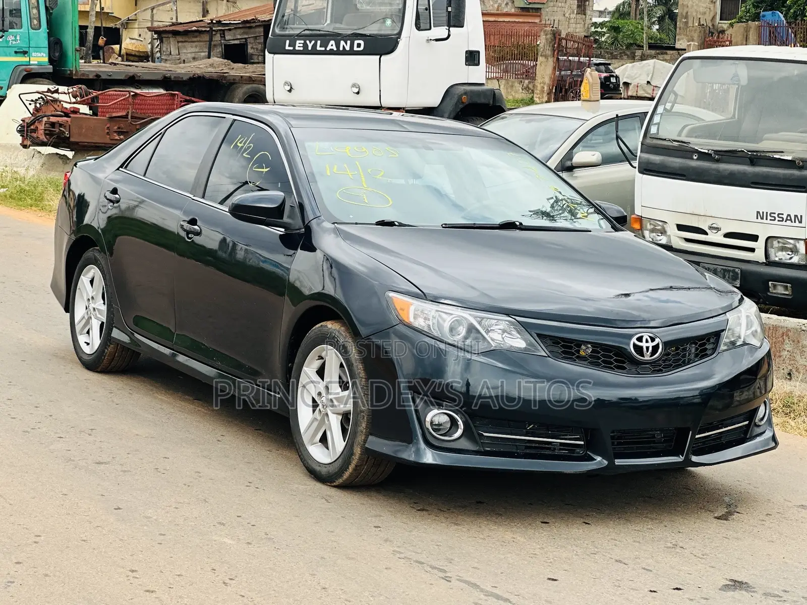 Toyota Camry SE 4dr Sedan (2.5L 4cyl 6A) 2012 Black