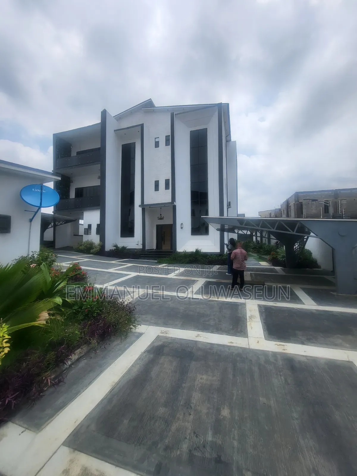 6bdrm Villa in Direct Listing, Guzape District for sale