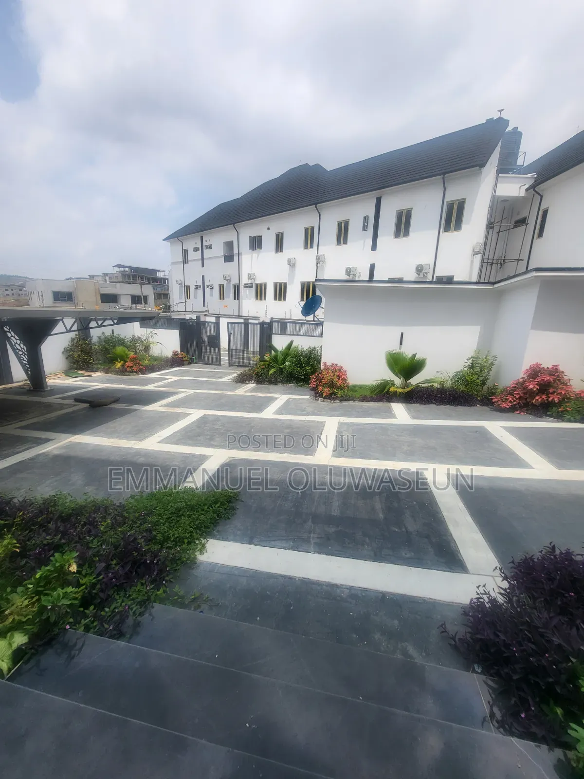 6bdrm Villa in Direct Listing, Guzape District for sale