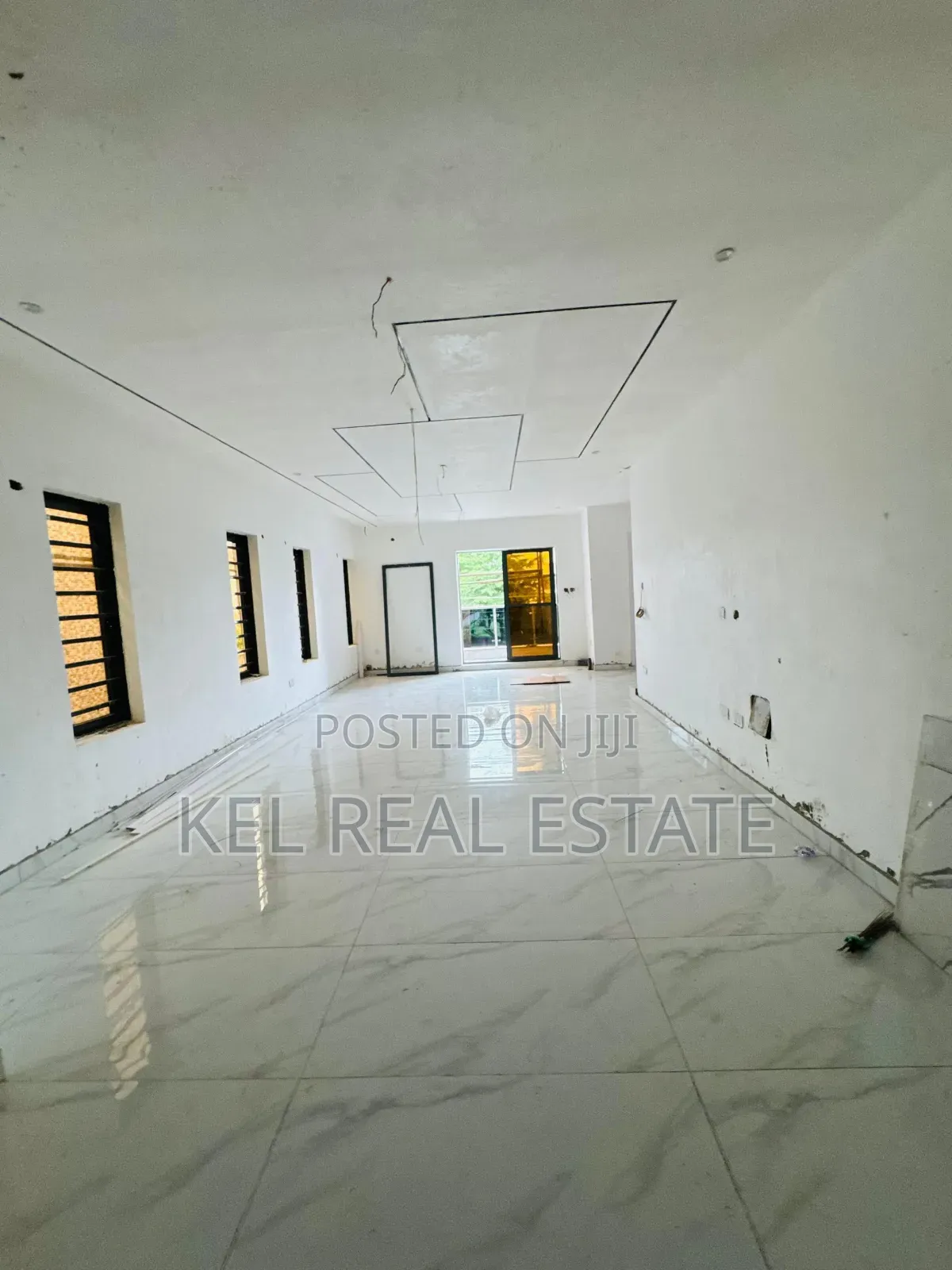4bdrm Duplex in Ogudu GRA for sale