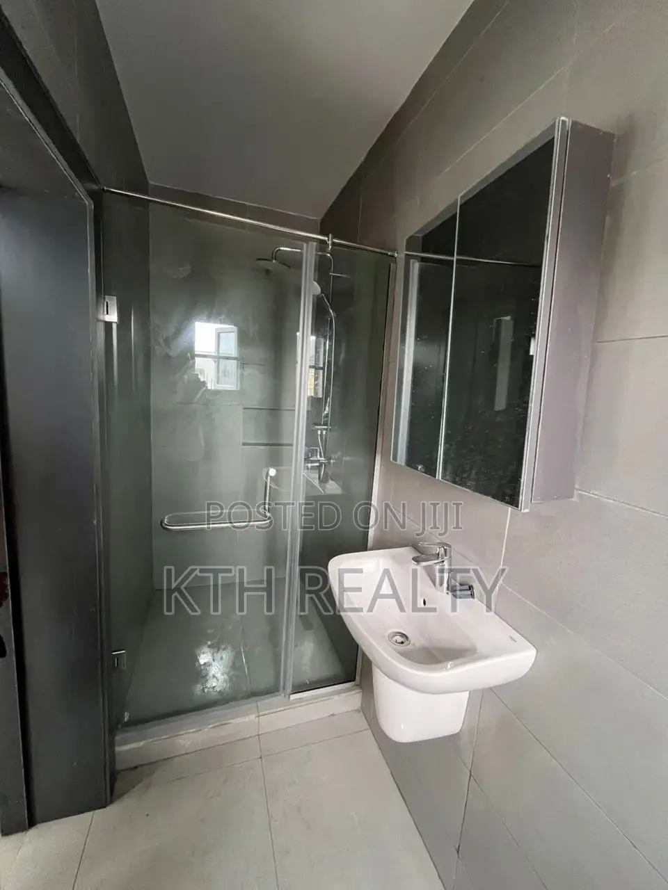 2bdrm Maisonette in Ilasan for rent
