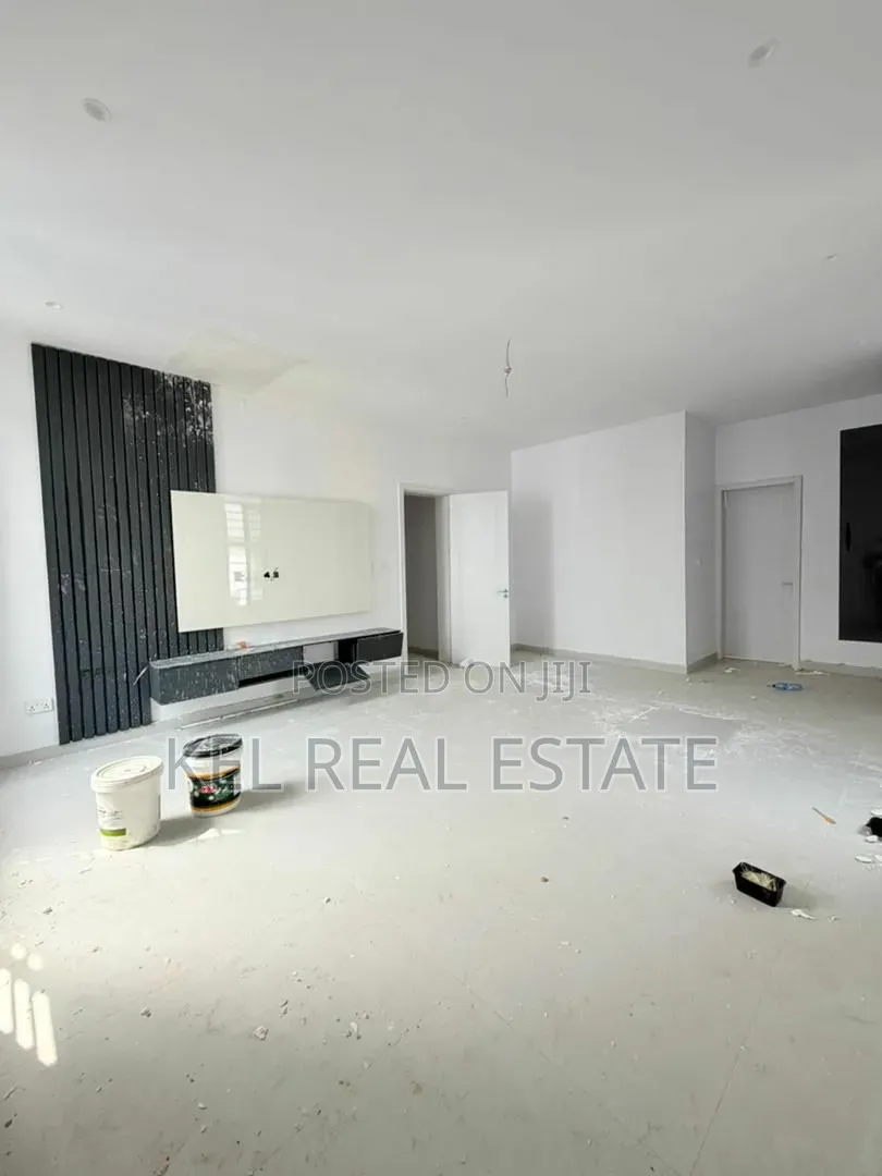 5bdrm Duplex in Adeniyi Jones for sale