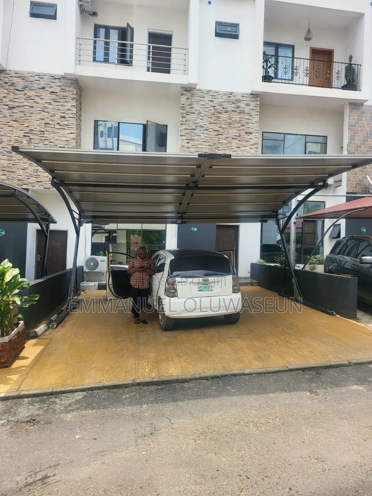 4bdrm Townhouse/Terrace in Guzape District for sale
