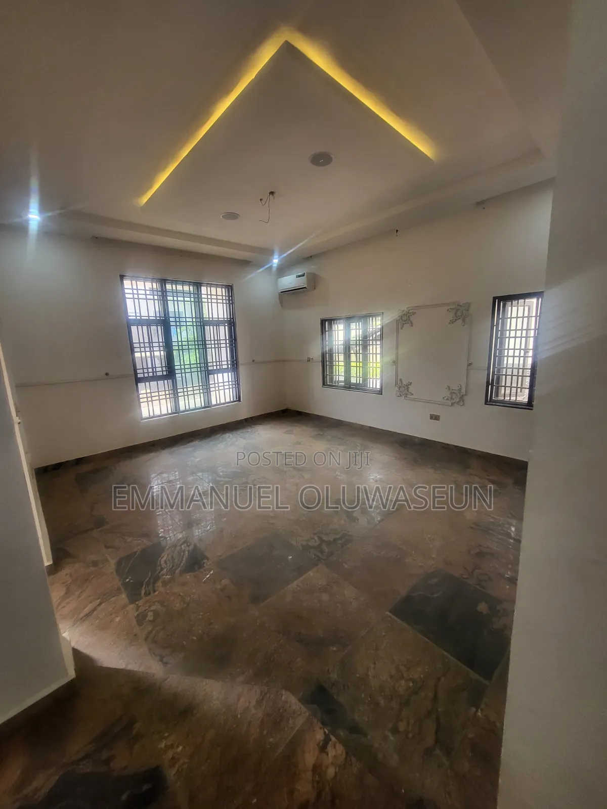5bdrm Duplex in Guzape District for sale