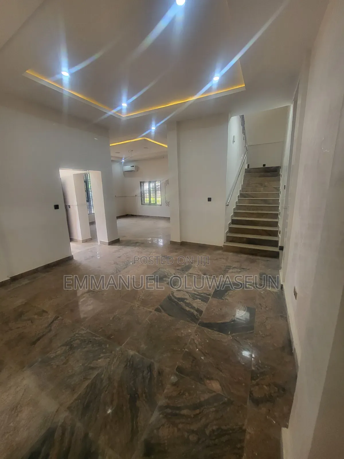 5bdrm Duplex in Guzape District for sale