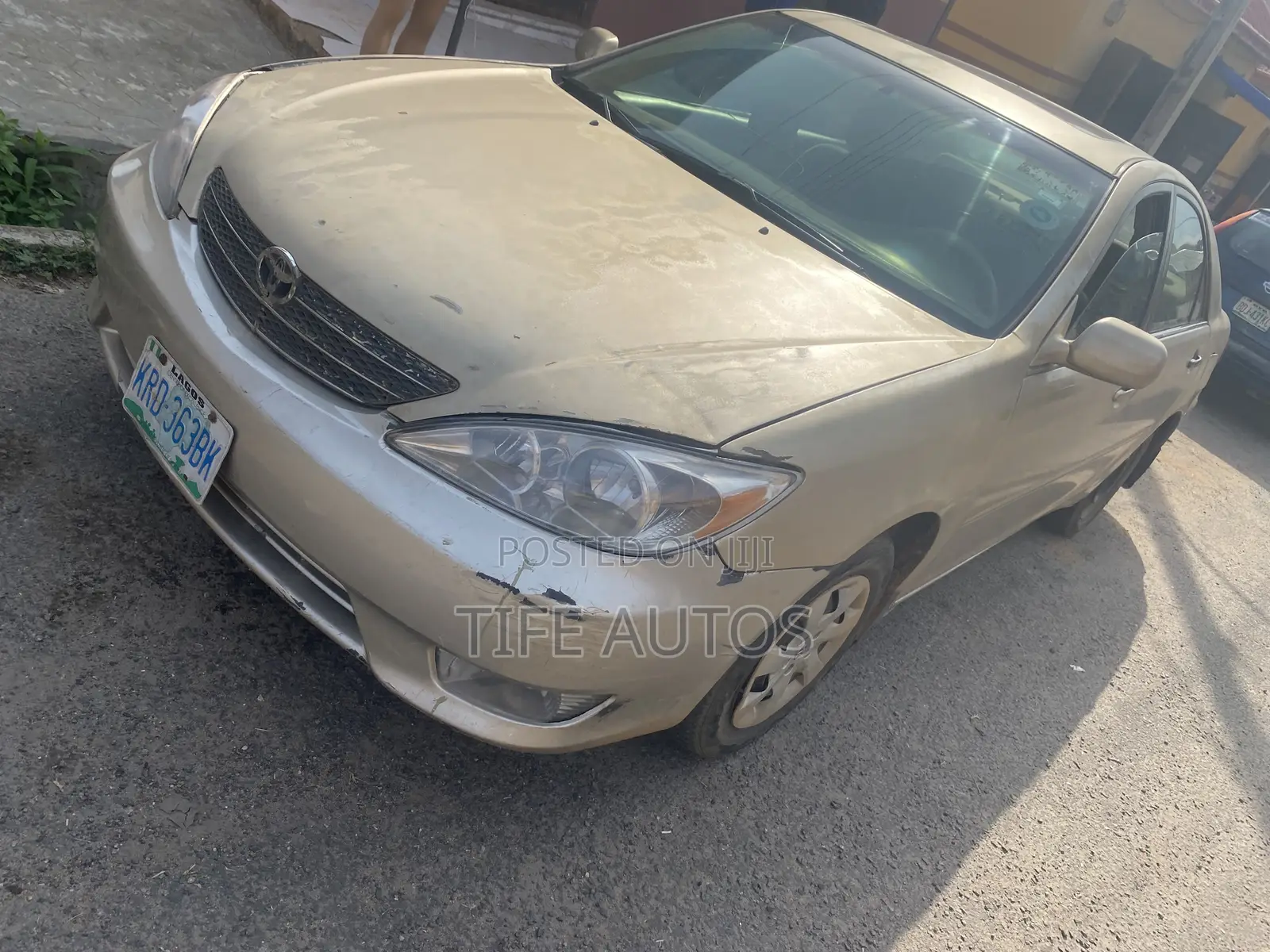 Toyota Camry LE 4dr Sedan (2.4L 4cyl 4A) 2004 Gold