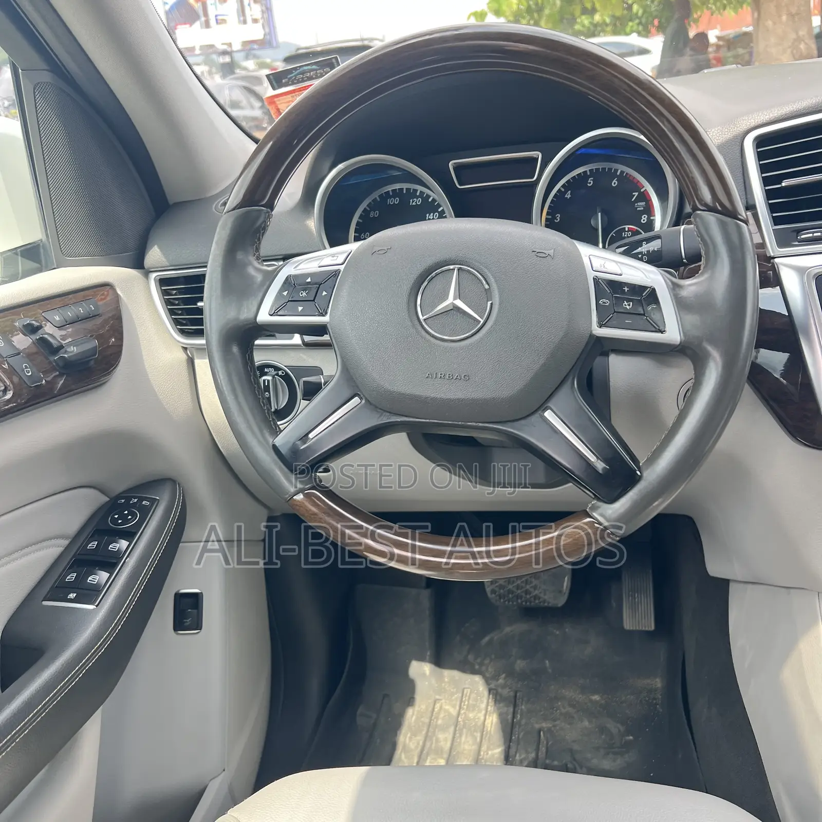 Mercedes-Benz M Class ML 350 4Matic 2012 White