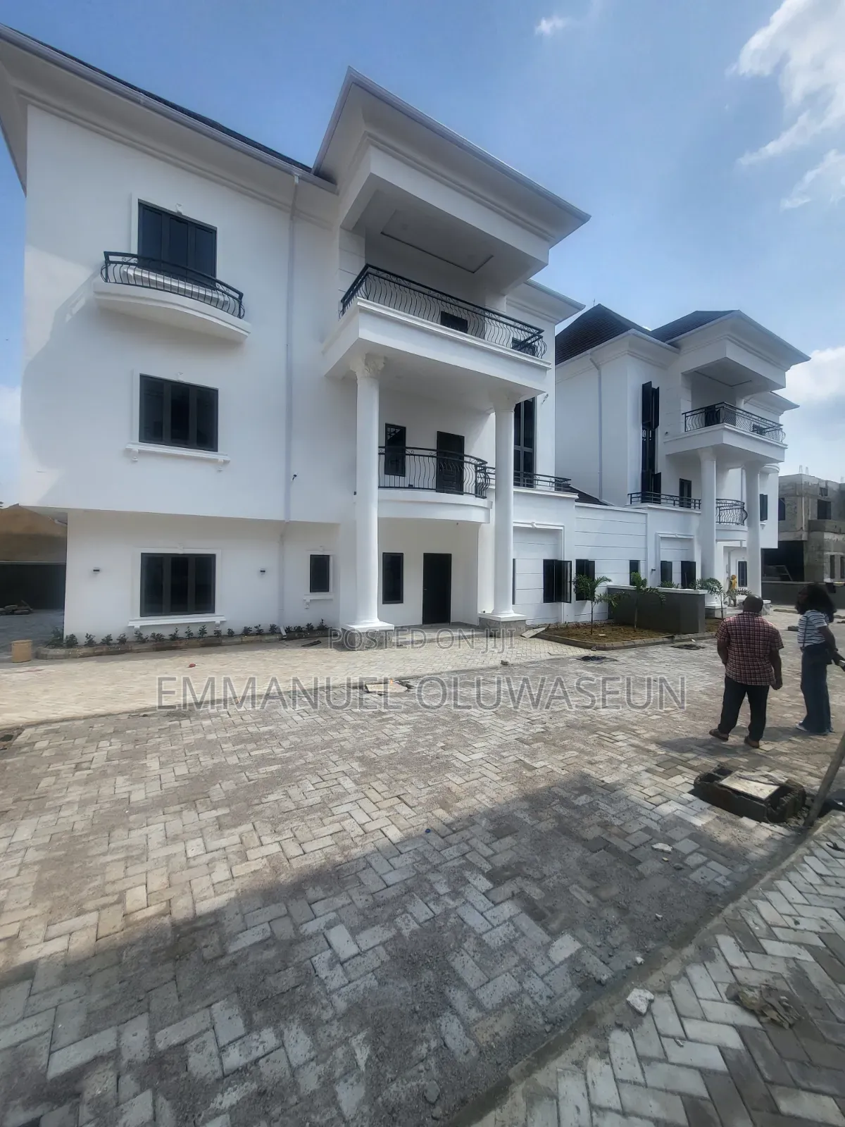 5bdrm Duplex in Guzape District for sale