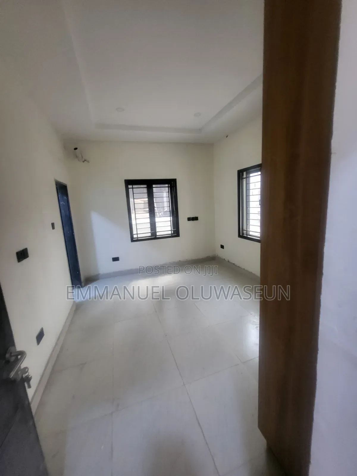5bdrm Duplex in Guzape District for sale