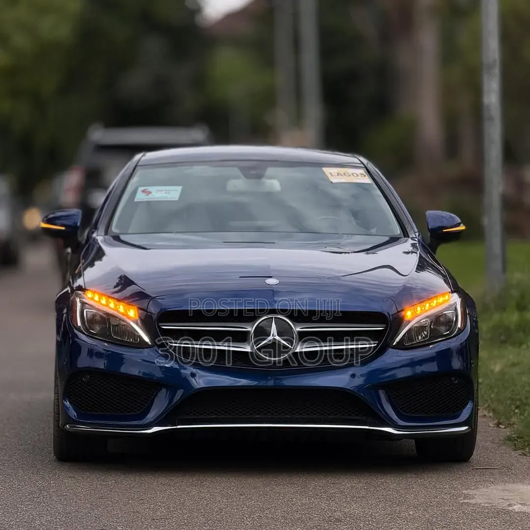 Mercedes-Benz C300 2016 Blue
