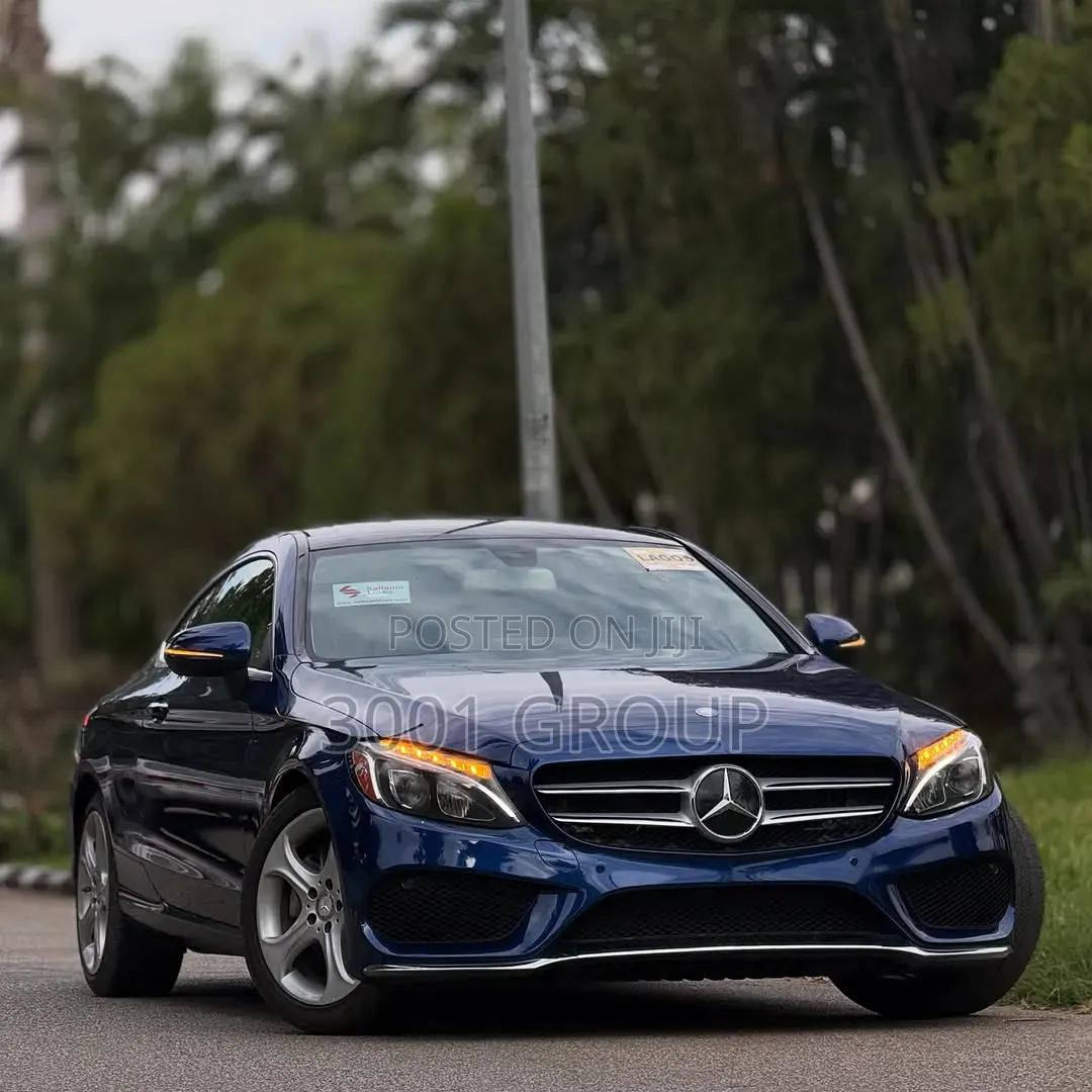 Mercedes-Benz C300 2016 Blue
