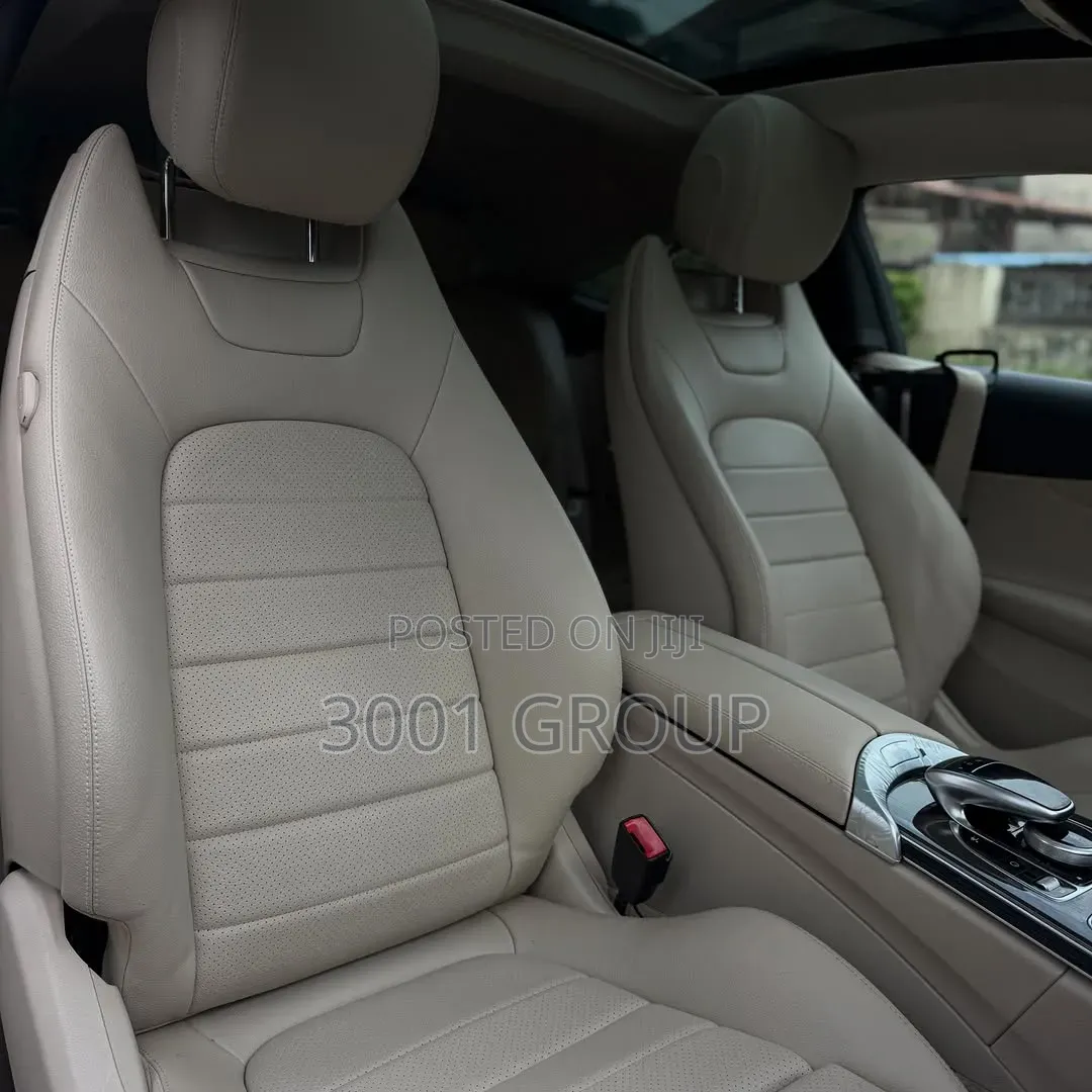 Mercedes-Benz C300 2016 Blue