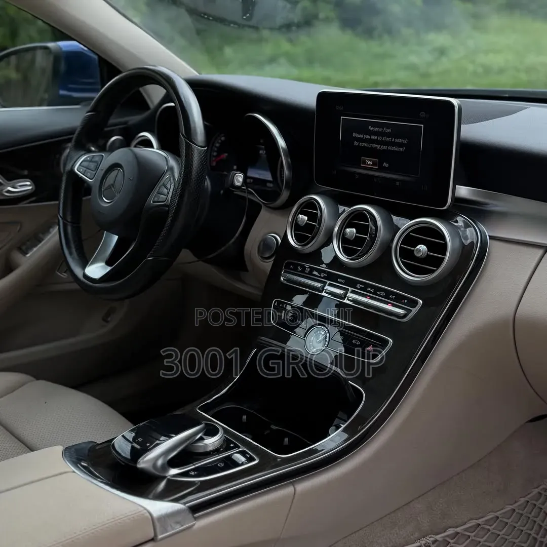 Mercedes-Benz C300 2016 Blue