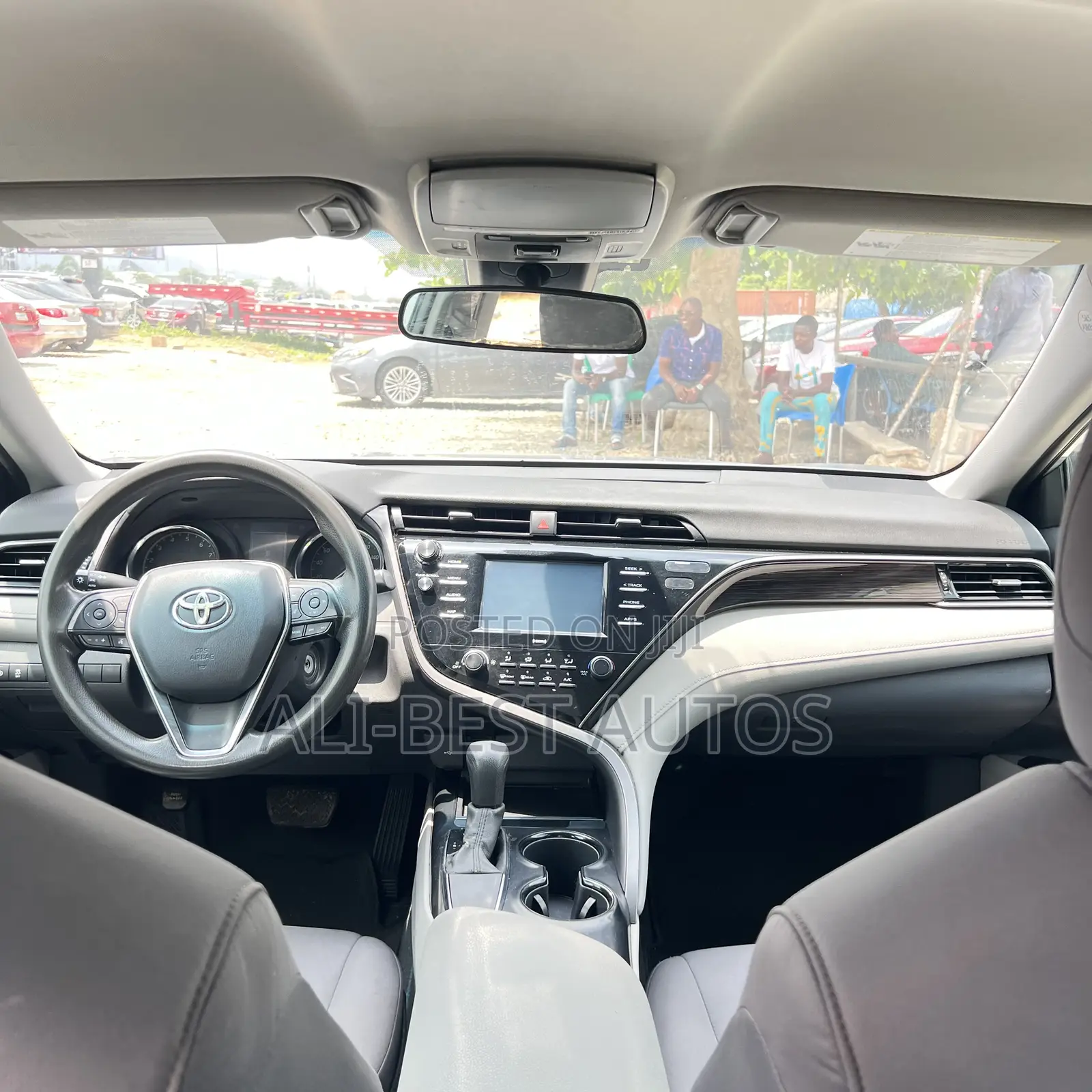 Toyota Camry LE FWD 2020 Silver