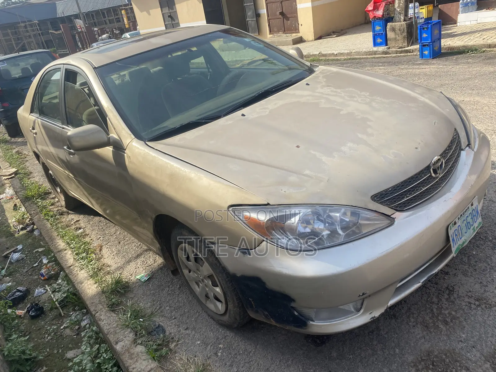 Toyota Camry LE 4dr Sedan (2.4L 4cyl 4A) 2004 Gold