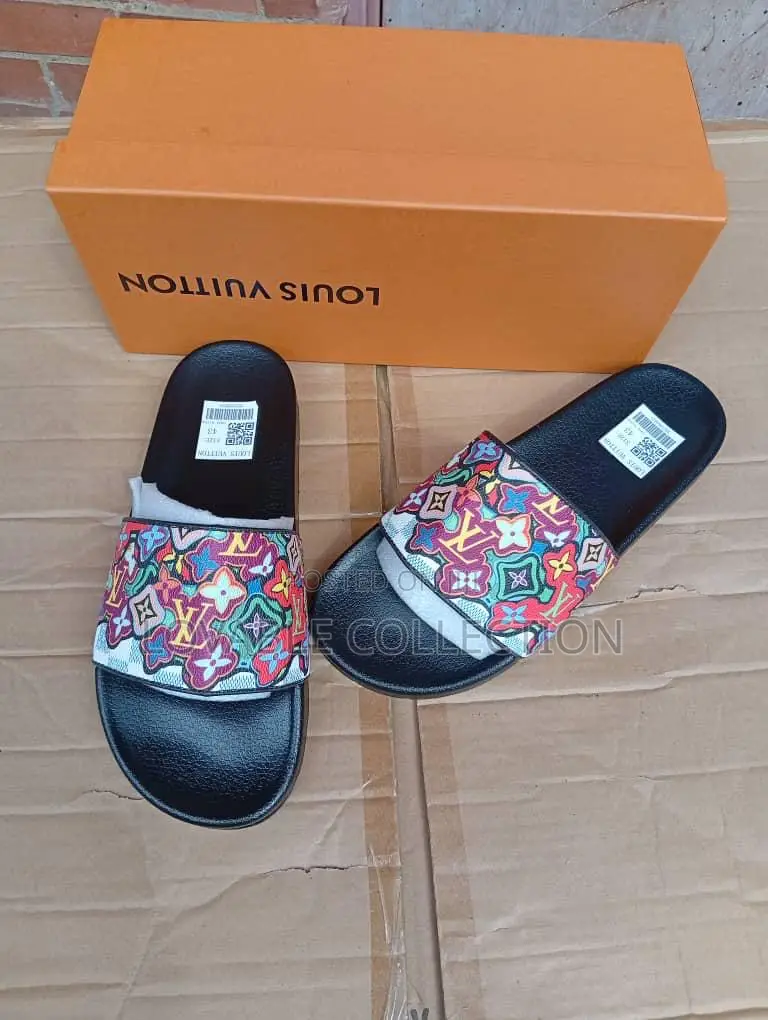 Premium Comfort Slides. Classic Streetwear Style.