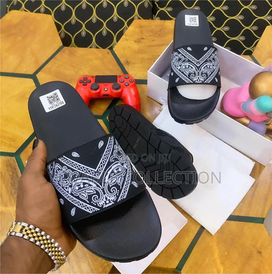 Premium Comfort Slides. Classic Streetwear Style.