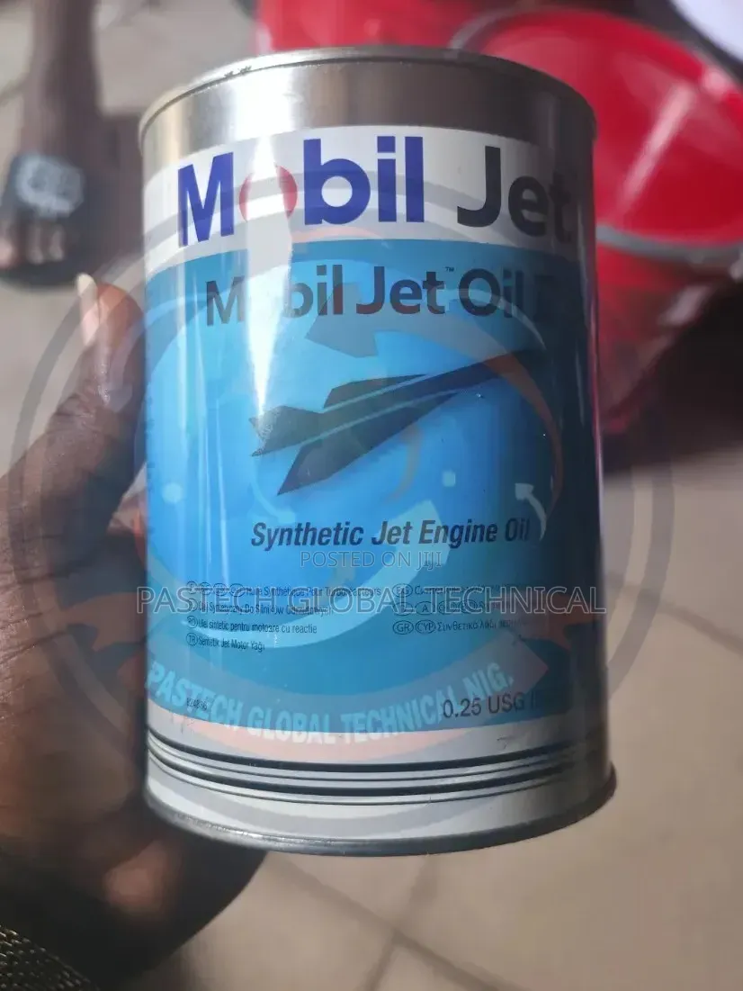 0.25 Usg (940ml) of Mobil Jet Oil Ii