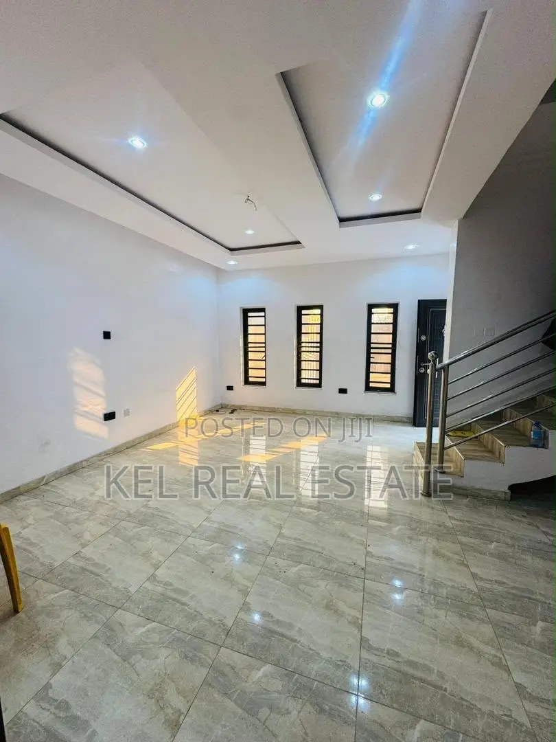 4bdrm Duplex in Gbagada for sale