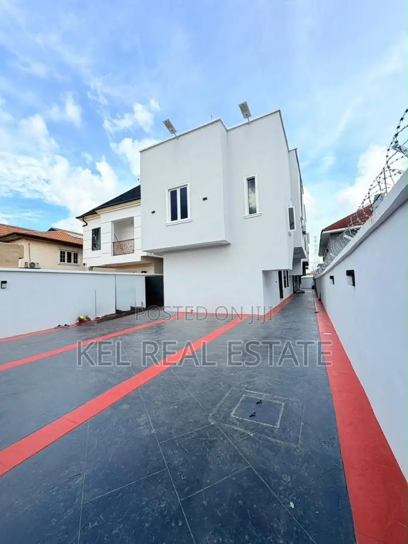 3bdrm Duplex in Gbagada for sale